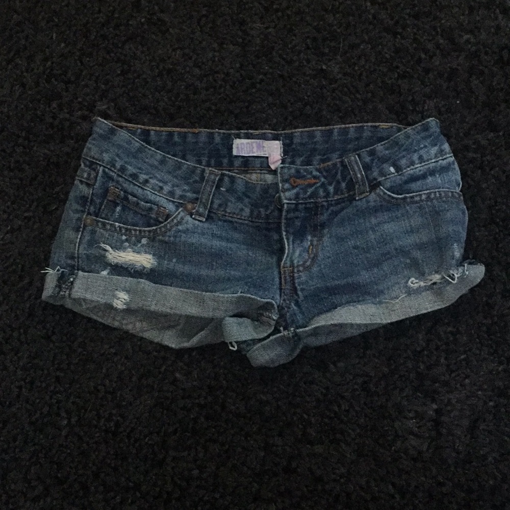 Short shorts cuffed
